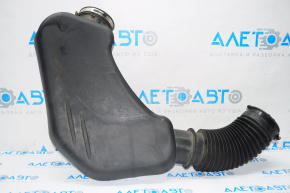 Conductă de aer către colectorul Chrysler 300 11- 3.6