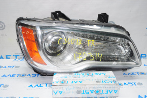 Farul dreapta față gol Chrysler 300 12-14 pre-restilizare halogen, cu polizare