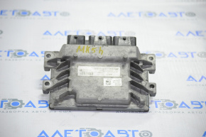 Modulul ECU al motorului Ford Fusion mk5 13-16 hibrid este defect