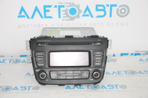 Radio-casetofon Kia Sorento 14-15 restilizat cu ecran mic.