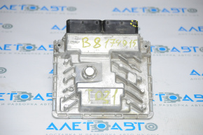 Modulul ECU al motorului VW Passat b8 16-19 USA cu cipuri defecte.