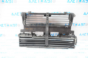 Jaluzele deflectorului radiatorului asamblate pentru Ford Fusion mk5 13-16 cu fisură.