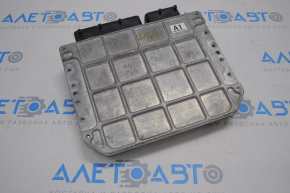 Блок ECU компьютер двигателя Toyota Prius V 12-17