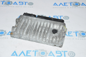 Modulul ECU al motorului Toyota Highlander 14-16 3.5 AWD nu are fragment de fixare.