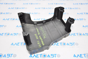 Capacul amplificatorului Infiniti QX30 17- BOSE