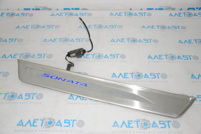 Capac prag fata stanga exterioara Hyundai Sonata 15-19 crom cu iluminare