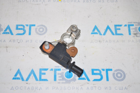 Terminalul negativ al bateriei Ford Fusion mk5 13-20 hibrid.