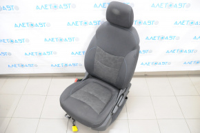 Scaunul șoferului Chevrolet Volt 16 - fără airbag, manual, tapițerie neagră cu linie albastră.