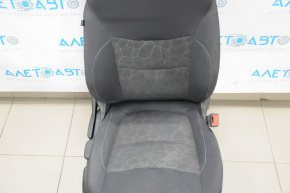 Scaun de pasager Chevrolet Volt 16- reglabil mecanic, material textil negru, cusătură albastră.