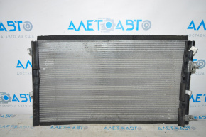 Radiatorul condensatorului de aer condiționat pentru Ford Mustang mk6 15- 2.3T are aripioarele îndoit și suporturile îndoire.