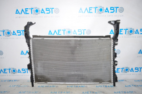 Radiatorul de răcire a apei pentru Ford Mustang mk6 15- 2.3T este îndoit, suporturile sunt rupte