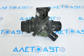 Corpul termostatului asamblat BMW F30 12-16 N20