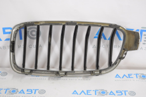 Grila radiatorului dreapta BMW 3 F30 4d 12-18 pentru polizare.