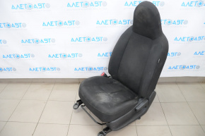 Водительское сидение Nissan Versa 12-19 usa без airbag, механич, тряпка черн