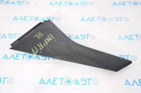 Накладка спойлера двери багажника левая Subaru Impreza 5d 17-23
