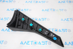 Накладка спойлера двери багажника левая Subaru Impreza 5d 17-23