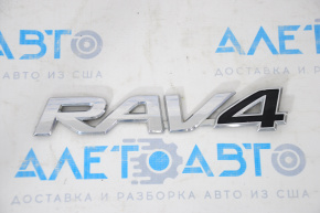 Emblema cu inscripția "RAV4" de pe ușa portbagajului Toyota Rav4 13-18