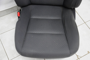 Scaun șofer Toyota Highlander 14-19 fără airbag, manual, material textil gri închis.