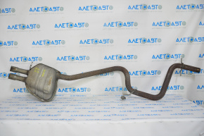 Silencer spate cu tanc pentru VW Jetta 11-18 USA 2.0 TDI este zdrobit.