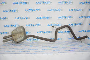 Silencer spate cu tanc pentru VW Jetta 11-18 USA 2.0 TDI este zdrobit.