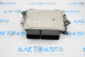 Блок ECU компьютер двигателя Ford Focus mk3 11-18 2.0 примят, не выкручиваются крепления