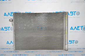 Radiatorul condensatorului de aer condiționat pentru BMW X5 E70 07-13 3.0 este deteriorat.