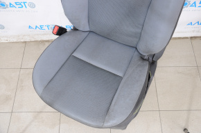 Scaun șofer Ford Transit Connect MK2 13- fără airbag, piele gri, ușor deteriorat, necesită curățare