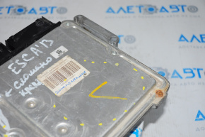 Blocul ECU al motorului Ford Escape MK3 13-16 1.6T 2.0T are o prindere ruptă și o lovitură.