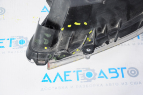 Фара передняя левая Toyota Sienna 11-20 галоген, сломан корпус, нет креплений, царапины