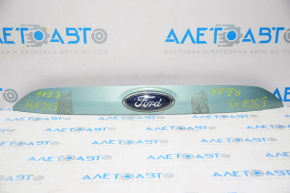 Garnitura portbagajului cu emblema Ford Escape MK3 13-16, fara camera de retinere, defecta emblema.