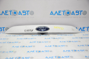 Moldura portbagajului cu emblema Ford Escape MK3 13-16, deasupra camerei, cu defect la emblema.