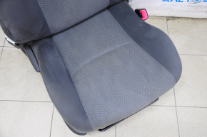 Scaun de pasager Toyota Prius V 12-17 fără airbag, manual, velur gri închis