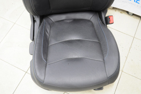 Scaunul pasagerului Chevrolet Volt 16- cu airbag, manual, piele neagră, cusătură albastră