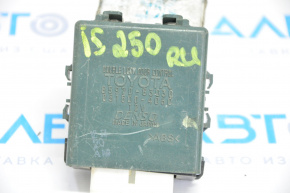 DOUBLE LOCK DOOR CONTROL RELAY Lexus IS 14-20 сломаны крепления