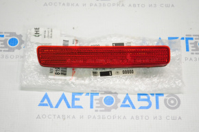 Reflectorul din bara spate dreapta pentru Toyota Prius V 12-17, nou, original OEM.