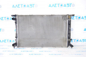 Radiator de răcire apă Audi Q5 8R 11-17 2.0T, hibrid cu răcire pentru cutia de viteze, suportul este rupt.