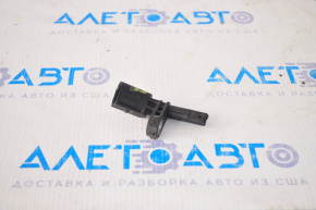 Датчик ABS передний левый VW CC 08-17