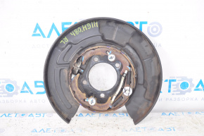 Кожух тормозного диска задний левый Toyota Highlander 08-13