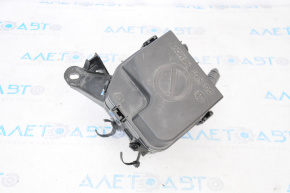 Blocul de siguranțe sub capotă față Honda Civic X FC 16-21 2.0 manuală