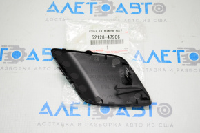 Заглушка буксировочного крюка переднего бампера левая Toyota Prius 50 16-18