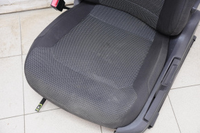 Scaun șofer VW Passat b8 16-19 SUA fără airbag, manual, material textil negru, fără mânere.