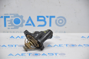 Corpul termostatului Ford Fusion mk5 13-20 2.5