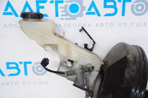 Главный тормозной цилиндр с бачком Mazda 3 14-18 BM 2.0 2.5 АКПП