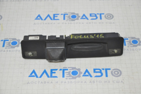 Camera de vizionare spate pentru Ford Focus mk3 15-18 restilizat, cu iluminare și buton, suporturile sunt rupte.