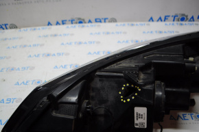 Farul dreapta față goală Chevrolet Cruze 16- halogen, fără lentilă, carcasă și suport rupte, zgârieturi pe sticlă