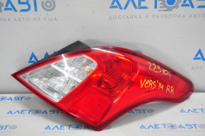 Lampa dreapta Nissan Versa 12-19 SUA