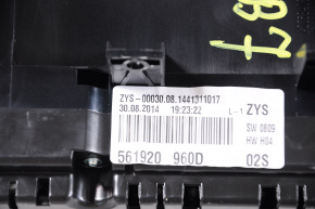 Щиток приборов VW Passat b7 12-15 USA 76к царапины