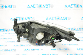 Far dreapta față Nissan Murano z52 15-18, gol, halogen, întunecat, suportul este rupt