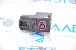 Hub USB VW Atlas 18-