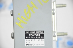 CONTROLUL POMPEI DE COMBUSTIBIL Toyota Highlander 14-